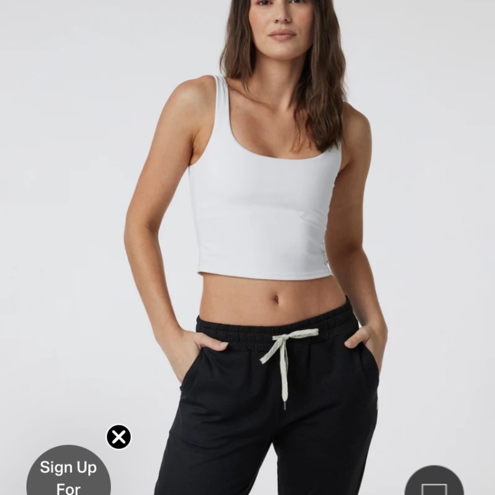 Vuori daily crop tank